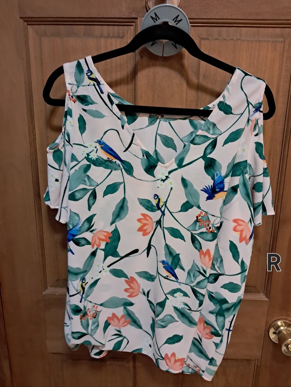 sz Medium Women's Floral Cold-Shoulder V-Neck Blouse - Pink with Green & Coral